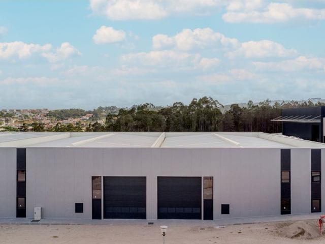 Armazém alugar em Bougado (São Martinho e Santiago), Trofa