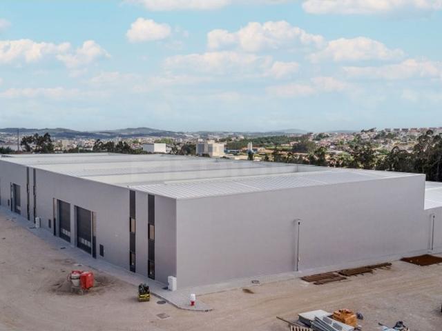 Armazém alugar em Bougado (São Martinho e Santiago), Trofa
