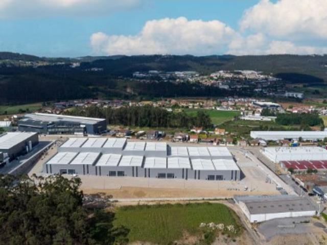 Armazém venda em Bougado (São Martinho e Santiago), Trofa
