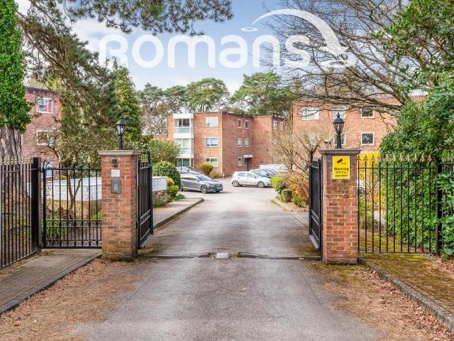 Apartment for rent in Sunninghill and Ascot, South Ascot