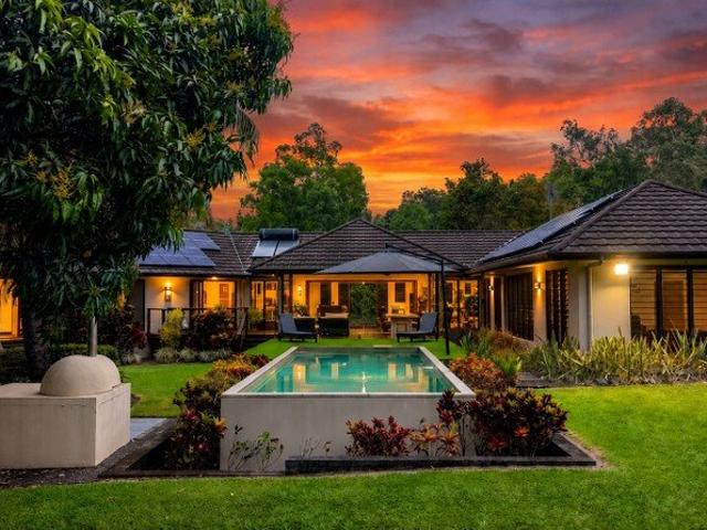 House for sale in Kewarra Beach, Queensland