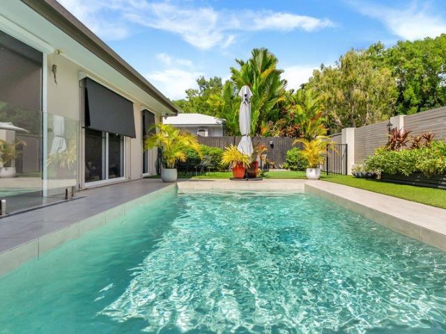 House for sale in Palm Cove, Queensland
