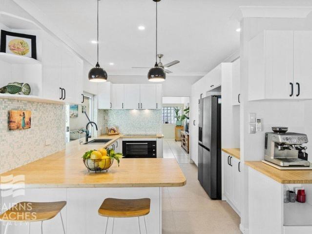 House for sale in Kewarra Beach, Queensland
