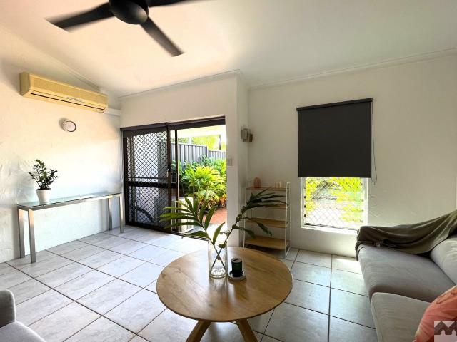 Townhouse for sale in Holloways Beach, Queensland