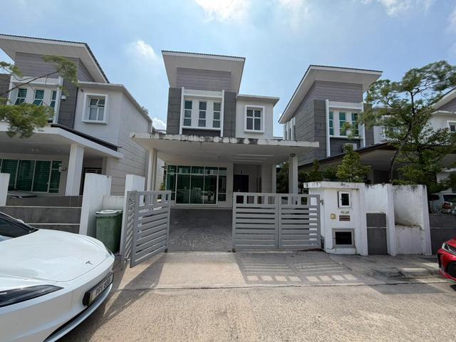 Bungalow for sale in Wellesley, Penang