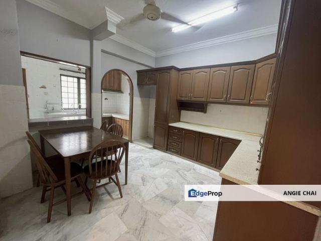 House for sale in Petaling, Damansara Damai