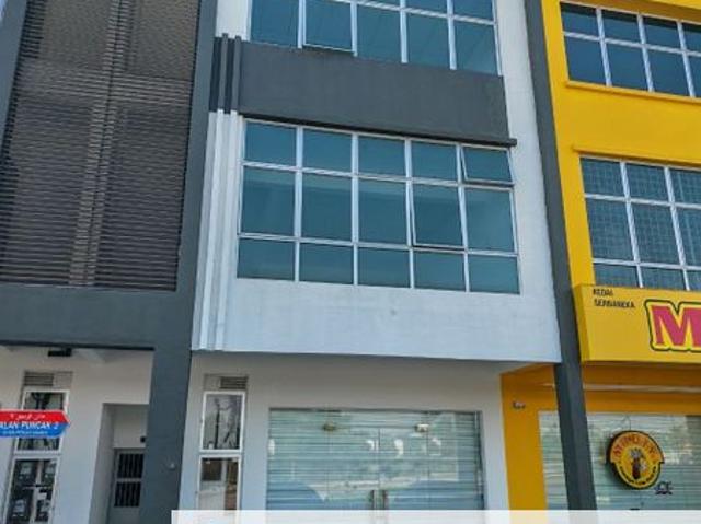 Shop for rent in Johor