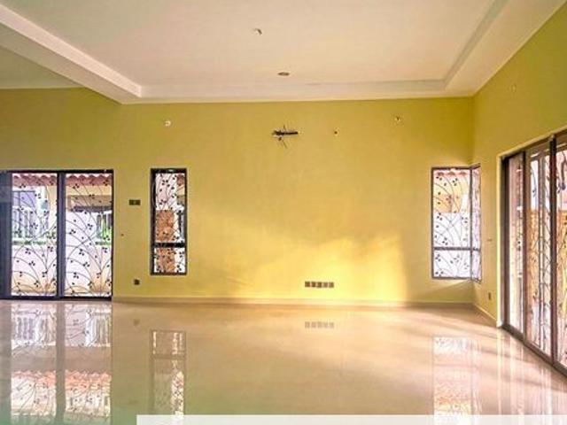 Shop for sale in Petaling, Alam Impian