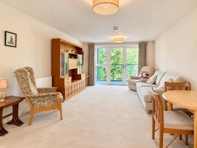 Apartment for rent in Bromstone, Thanet