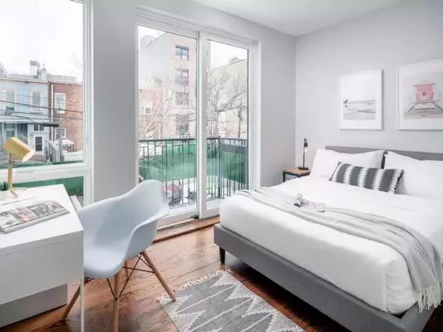 Room for rent in Arverne, New York