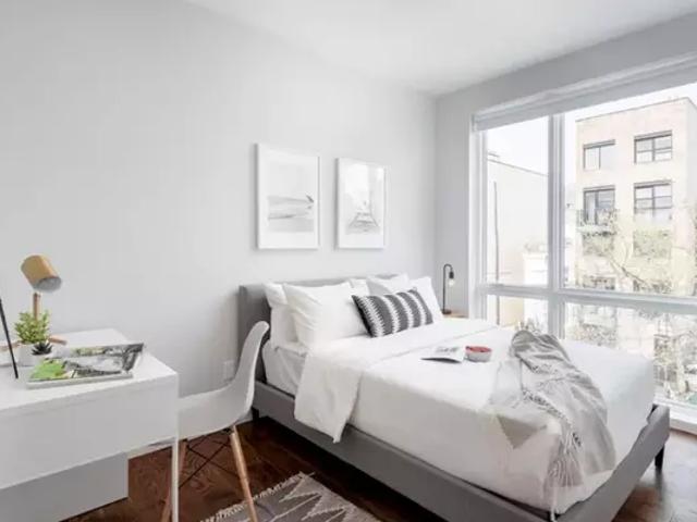 Room for rent in Arverne, New York