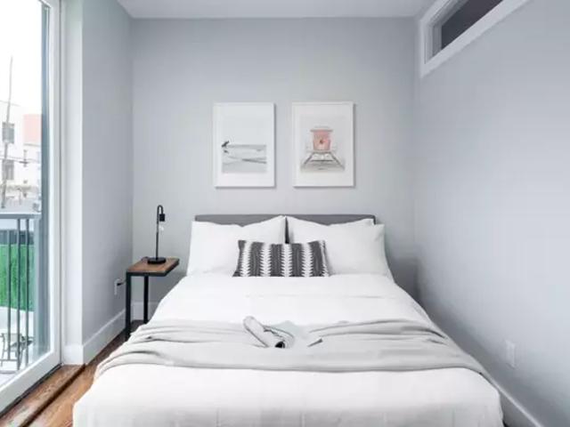 Room for rent in Arverne, New York