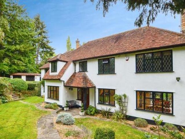 House for sale in Batchworth, Hertfordshire