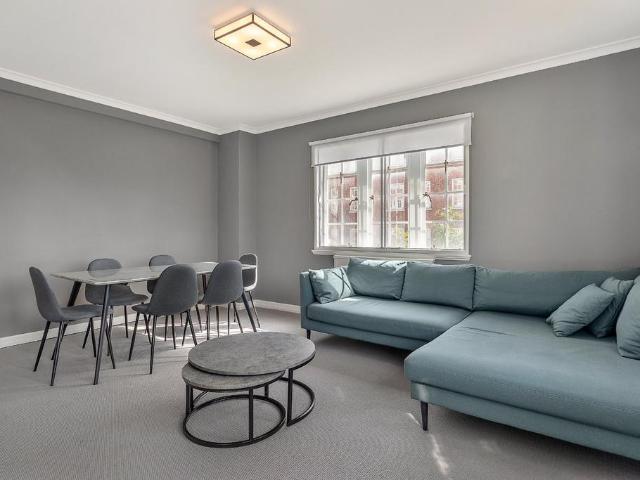 Apartment for rent in Kensington, Greater London