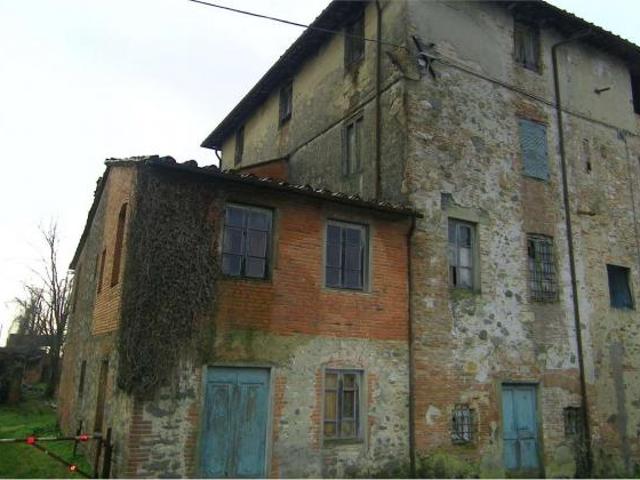 Villa Indipendente in vendita a Porcari, Toscana