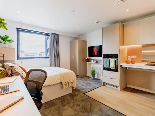 Studio for rent in Salford Quays, Salford