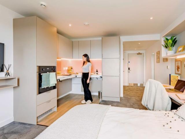 Studio for rent in Salford Quays, Salford