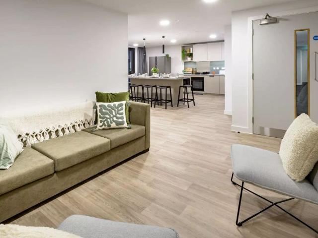 Room for rent in St Ann's, Haddon