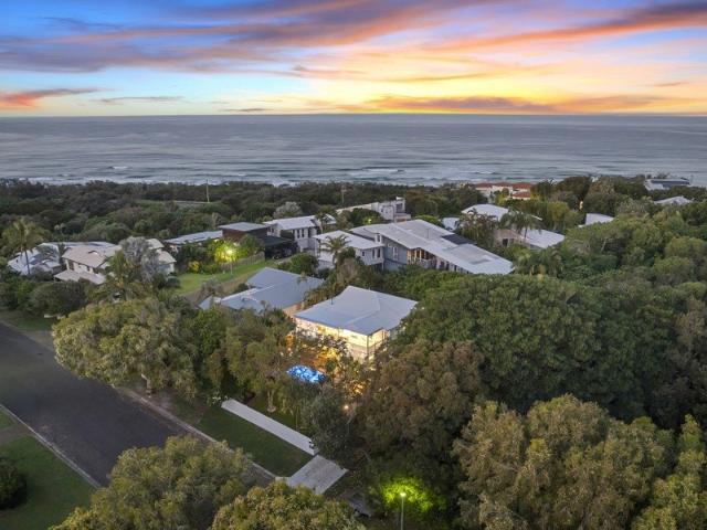 House for sale in Castaways Beach, Queensland