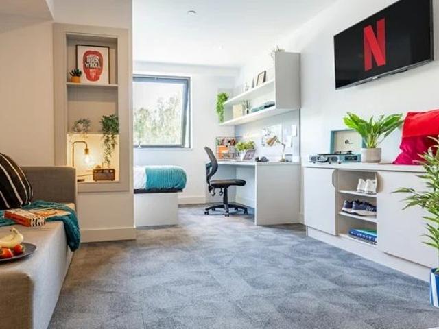 Studio for rent in Salford Quays, Salford