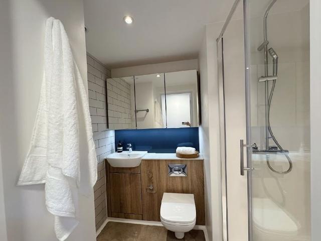 Studio for rent in St Ann's, Haddon