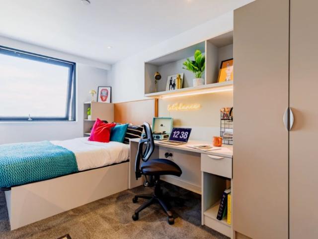 Studio for rent in Salford Quays, Salford