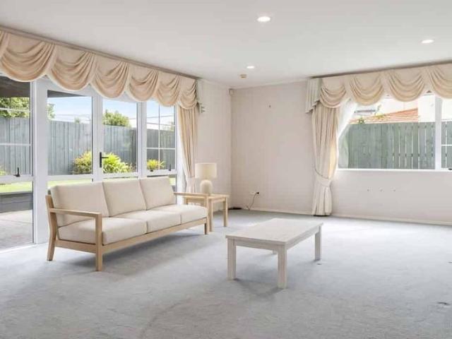House for rent in Paremoremo, Oroua County