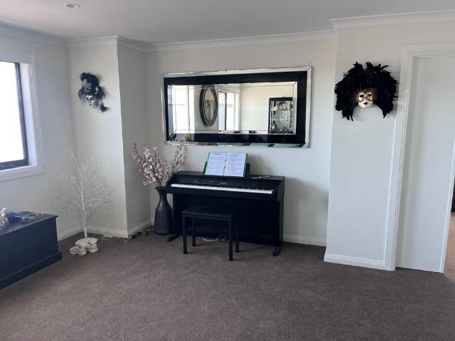 Room for rent in Truganina, Melbourne