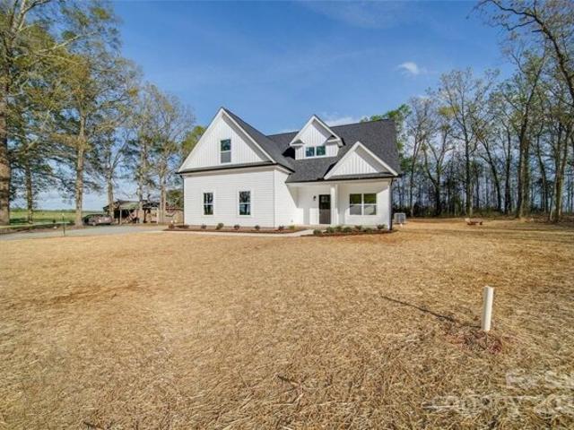 House for sale in Wingate