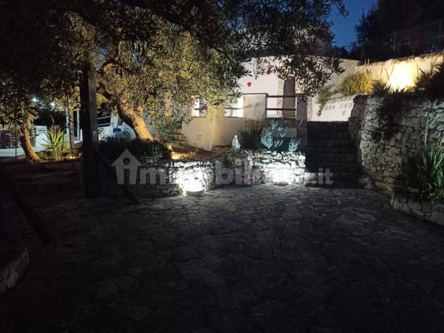 Villa Indipendente in affitto a Contrada Badessa, Puglia
