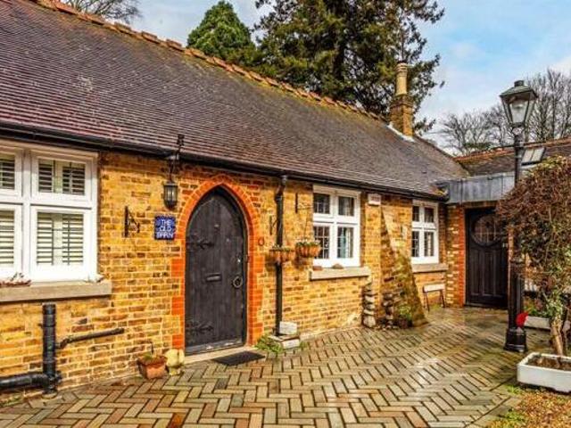 House for sale in Red Hill, Surrey