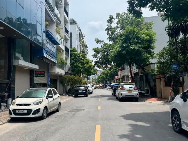Nhà mặt phố bán tại Hoàn Kiếm, Hà Nội