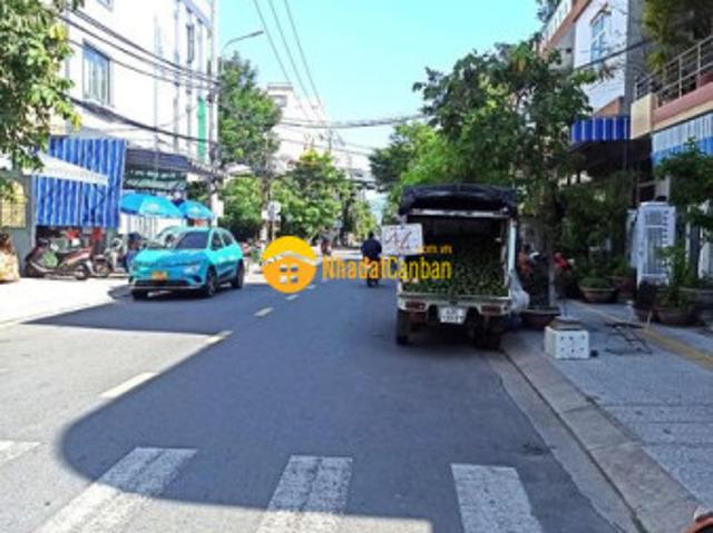 Nhà mặt phố bán