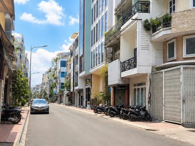 Nhà mặt phố bán