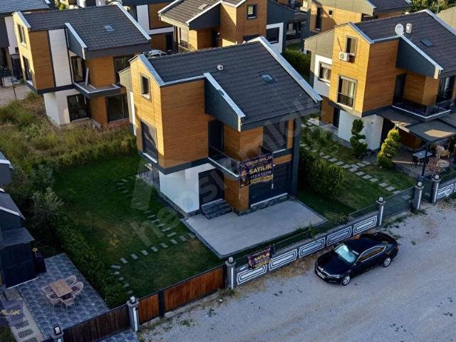 Dikili, İzmir içerisinde satılık Villa