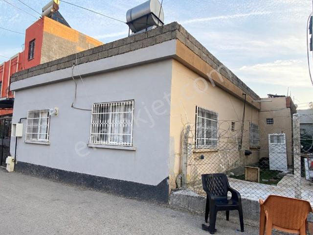 Levent Mahallesi, Yüreğir içerisinde satılık Villa