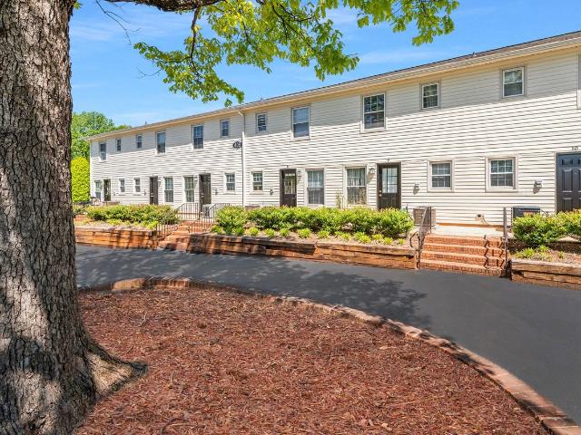 Apartment for rent in Mecklenburg, North Carolina