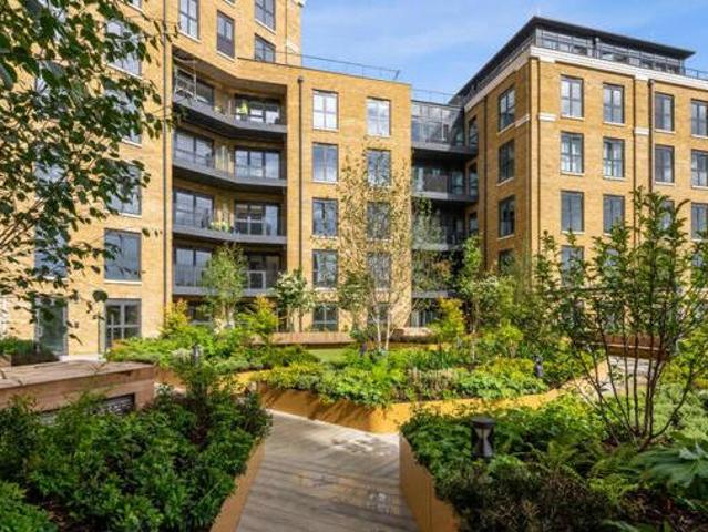 House for sale in Kingston Upon Thames, Greater London