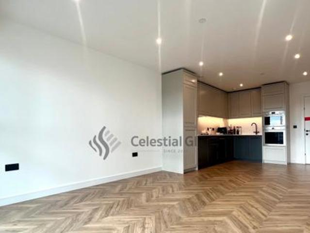 House for sale in Cat Hill, Greater London