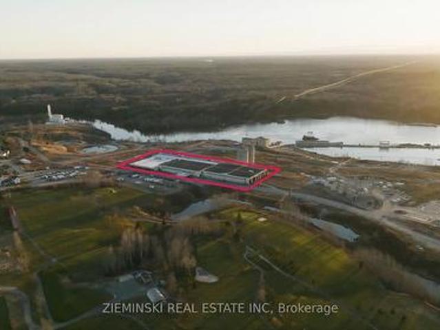 Commercial for rent in Iroquois Falls, Ontario