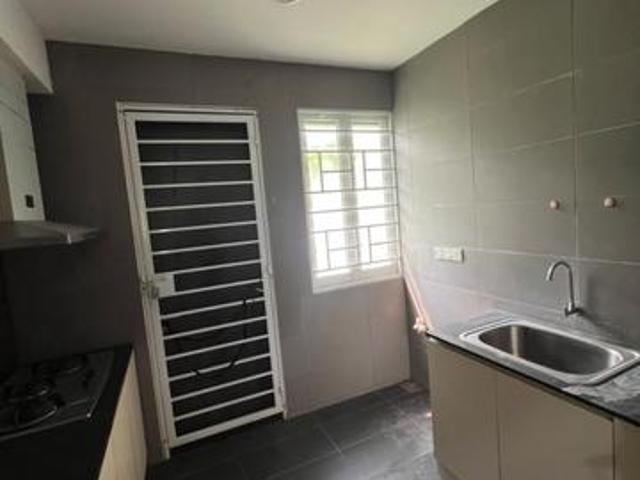 Terraced House for rent in Kuching, Bahagian Kuching