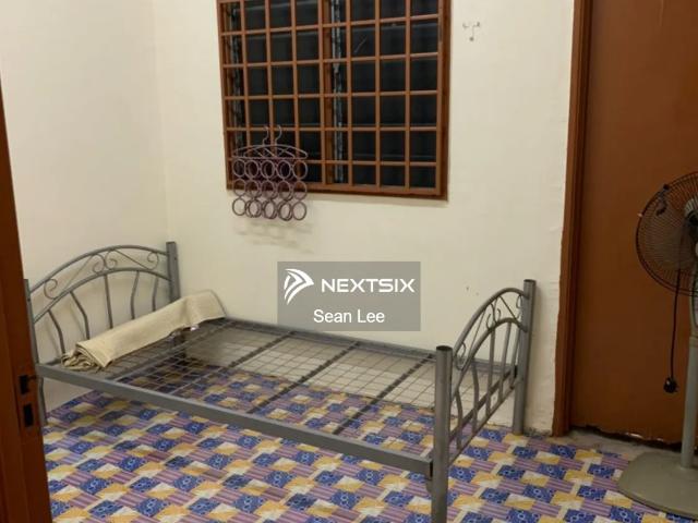 Shop for sale in Kuching