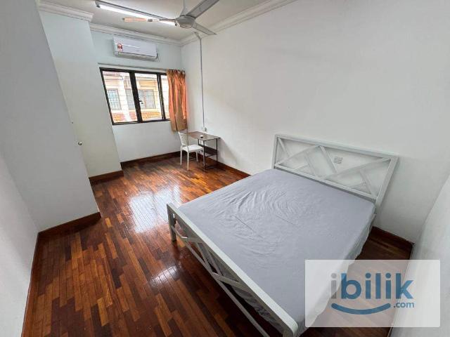 Room for rent in Petaling, Damansara Damai