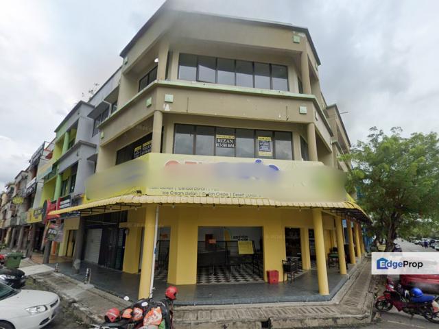 Shop for rent in Petaling, Alam Impian