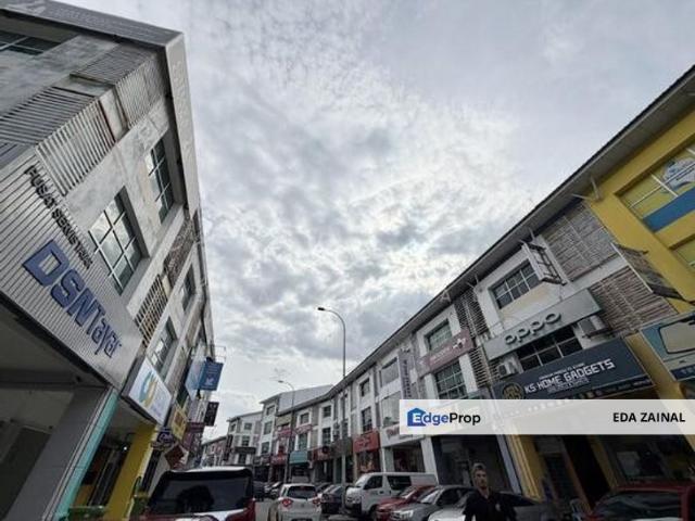 Shop for rent in Petaling, Alam Impian