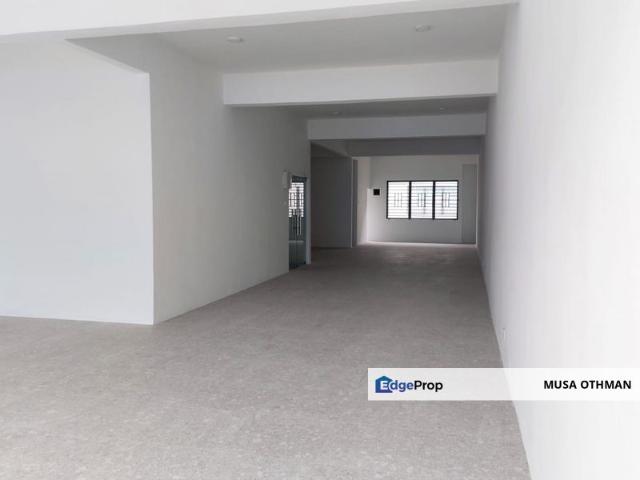 Shop for rent in Petaling, Alam Impian