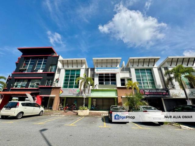 Shop for sale in Petaling, Alam Impian