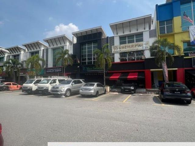 Shop for sale in Petaling, Alam Impian