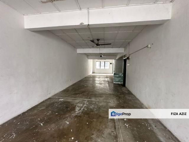 Shop for rent in Petaling, Alam Impian