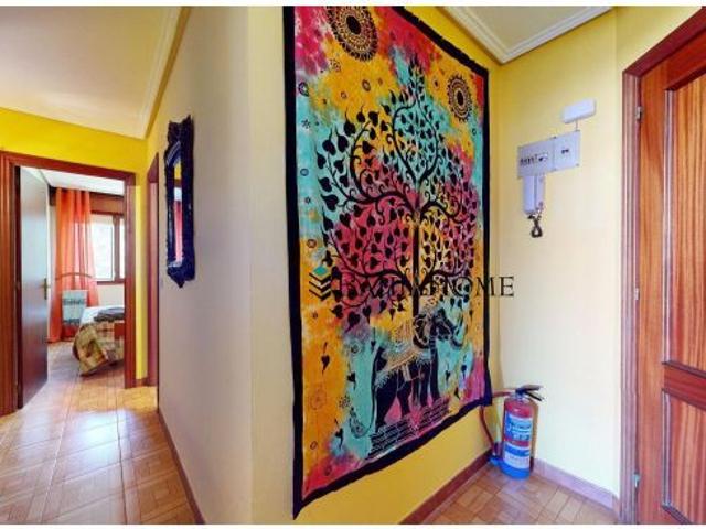 Piso en venta en Hinojales, Barrio Castrejón